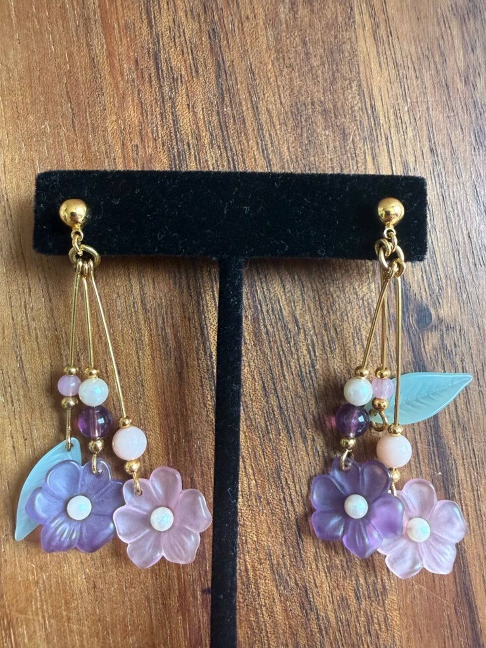 VTG Lucite Avon Gold-Tone Purple & Pink Flower Drop Earrings Spring Floral